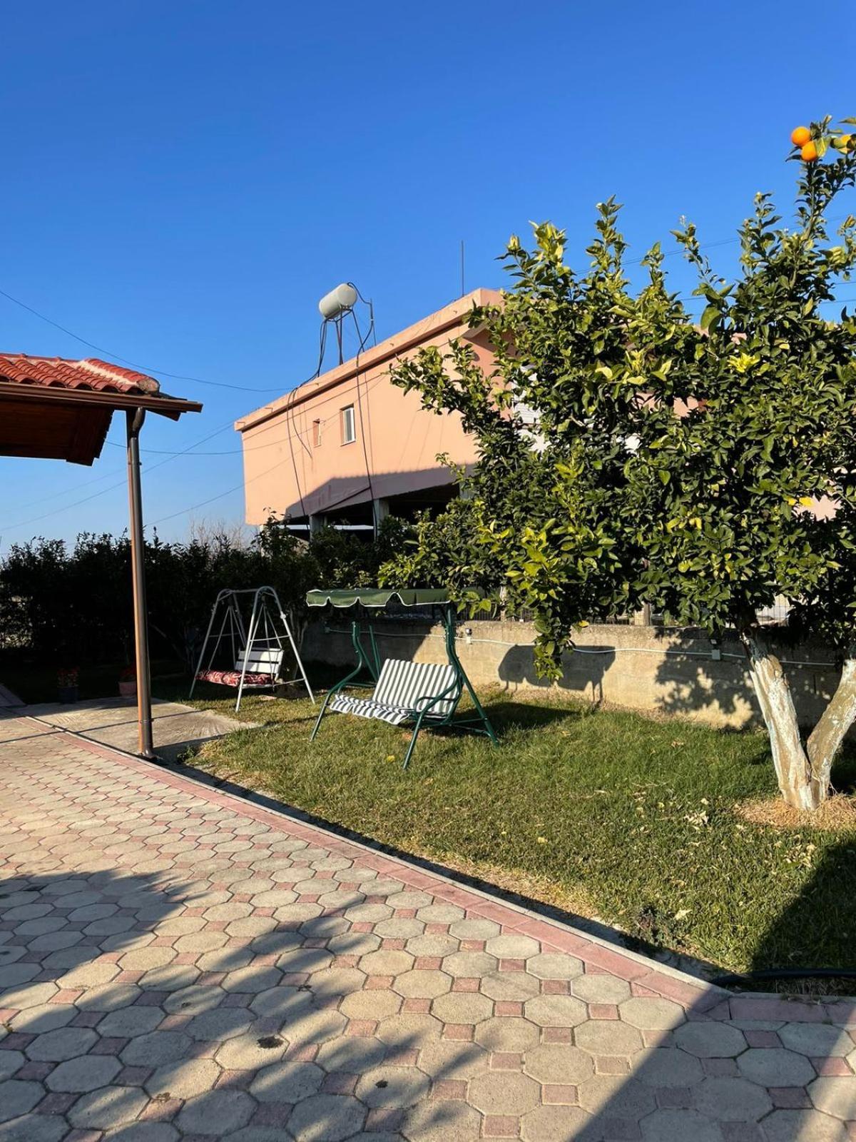 Harmony Villa Berat Luaran gambar