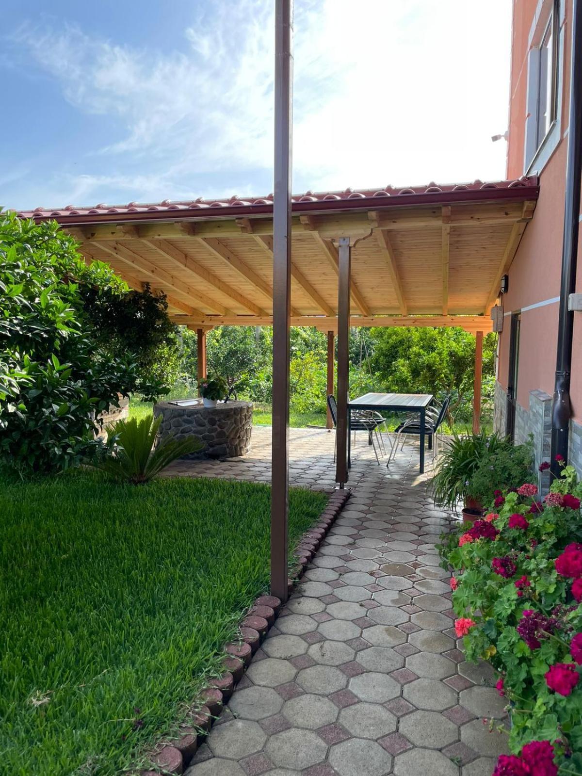 Harmony Villa Berat Luaran gambar